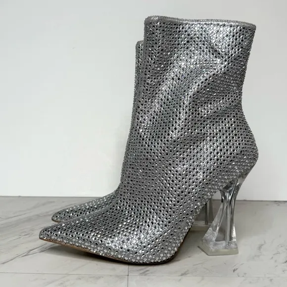 Steve Madden Vivy Rhinestone Pointy Toe Bootie 7 1/2 M