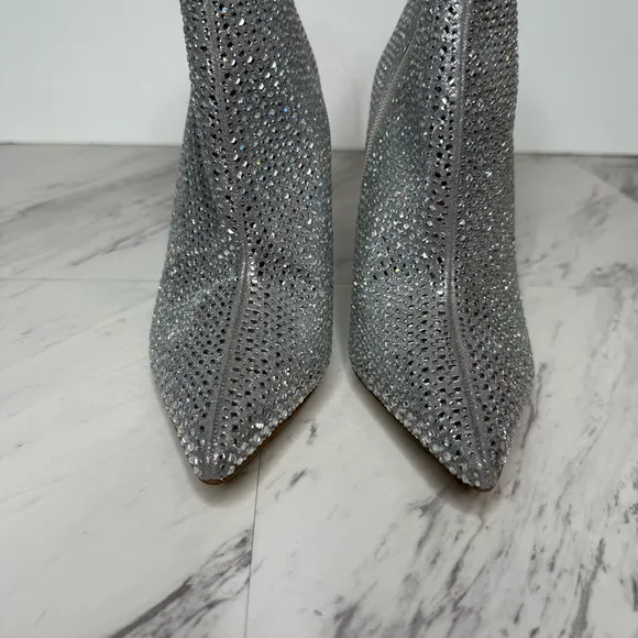 Steve Madden Vivy Rhinestone Pointy Toe Bootie 7 1/2 M