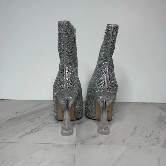 Steve Madden Vivy Rhinestone Pointy Toe Bootie 7 1/2 M