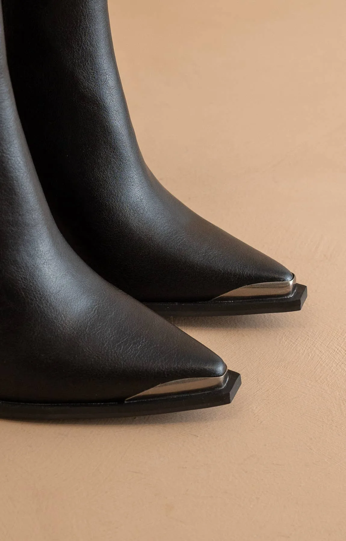 The Frankie | Black Pointed Toe Cap Bootie