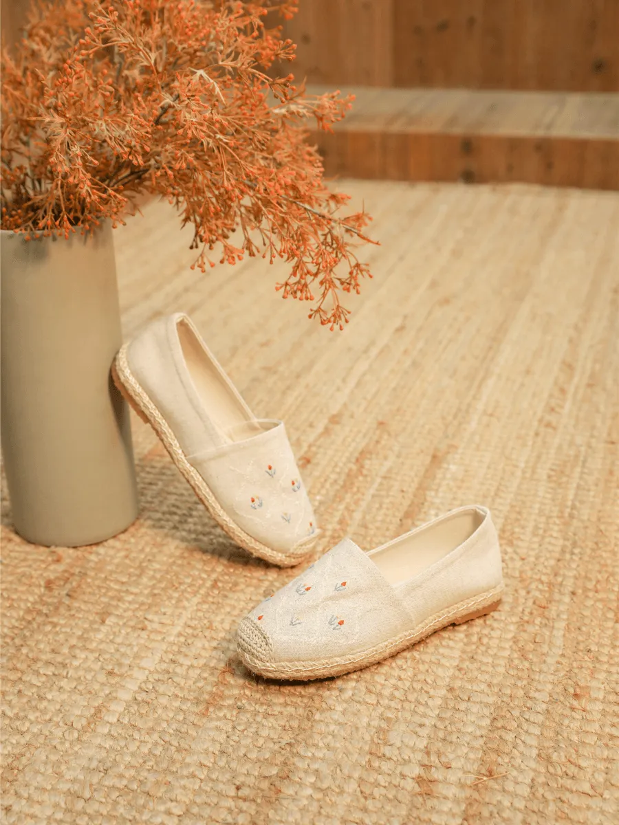Twin Flower Embroidered Linen Espadrilles - Apricot