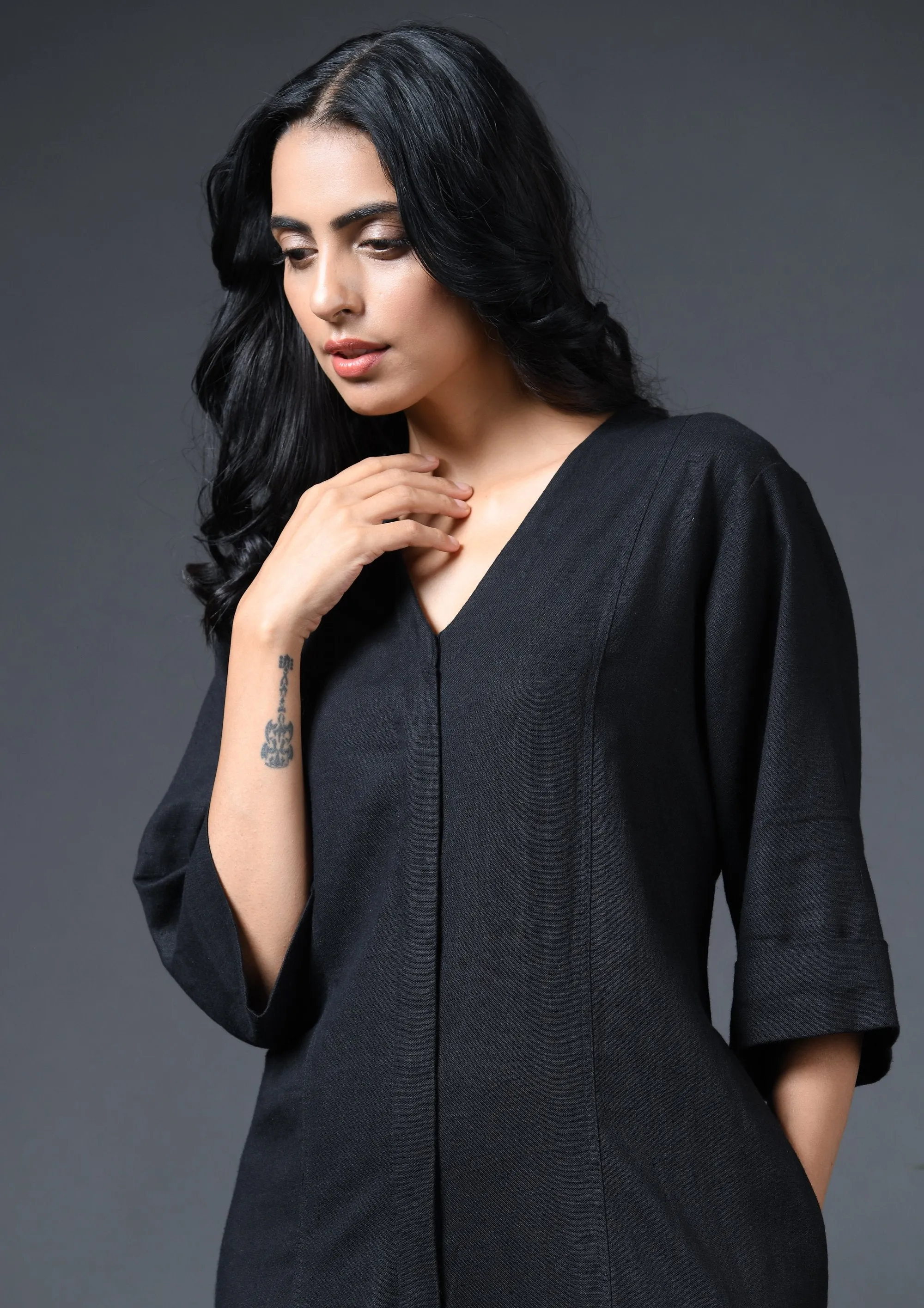 V NECK BUTTON-UP JUMPSUIT