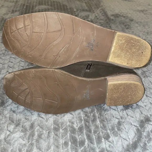 Very Volatile Square Toe Suede Booties. Zipper Sides w Double Strap Buckles. 8.5