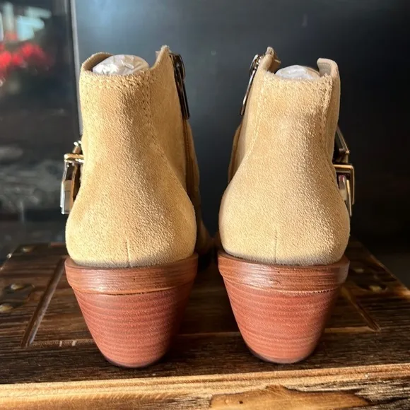 Vince Camuto Ashena Bootie in Taupe