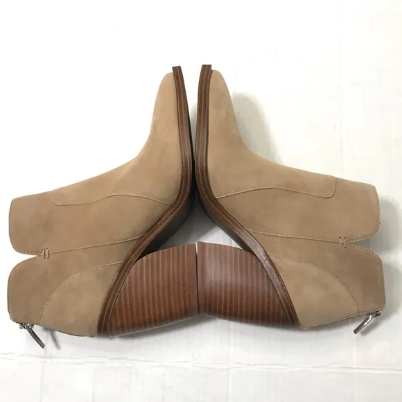 Vince Camuto Gwenola Booties Tan Suede Size 7.5 Western Pointed Toe
