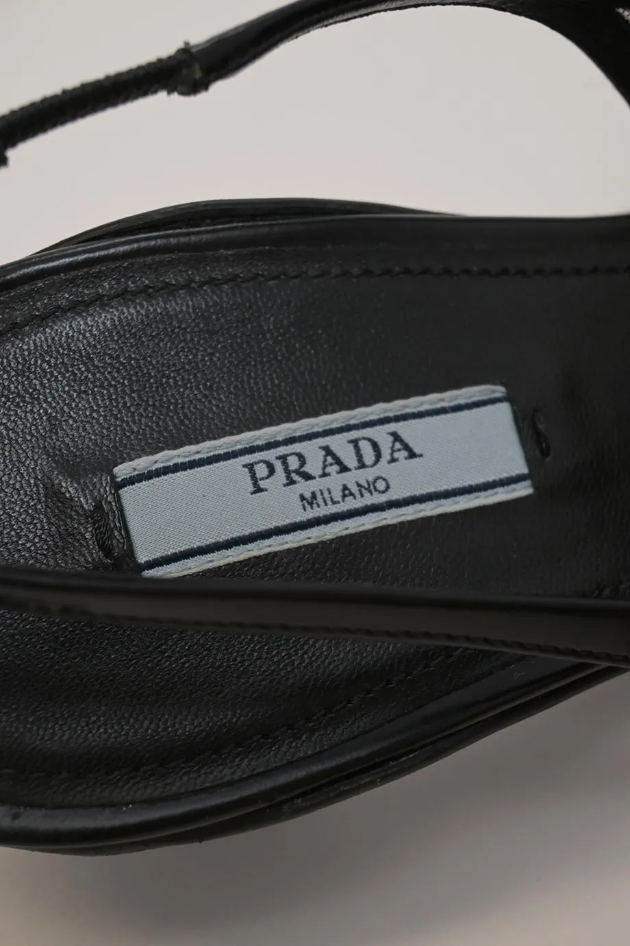[WS7147] Prada | Low Heel Pump