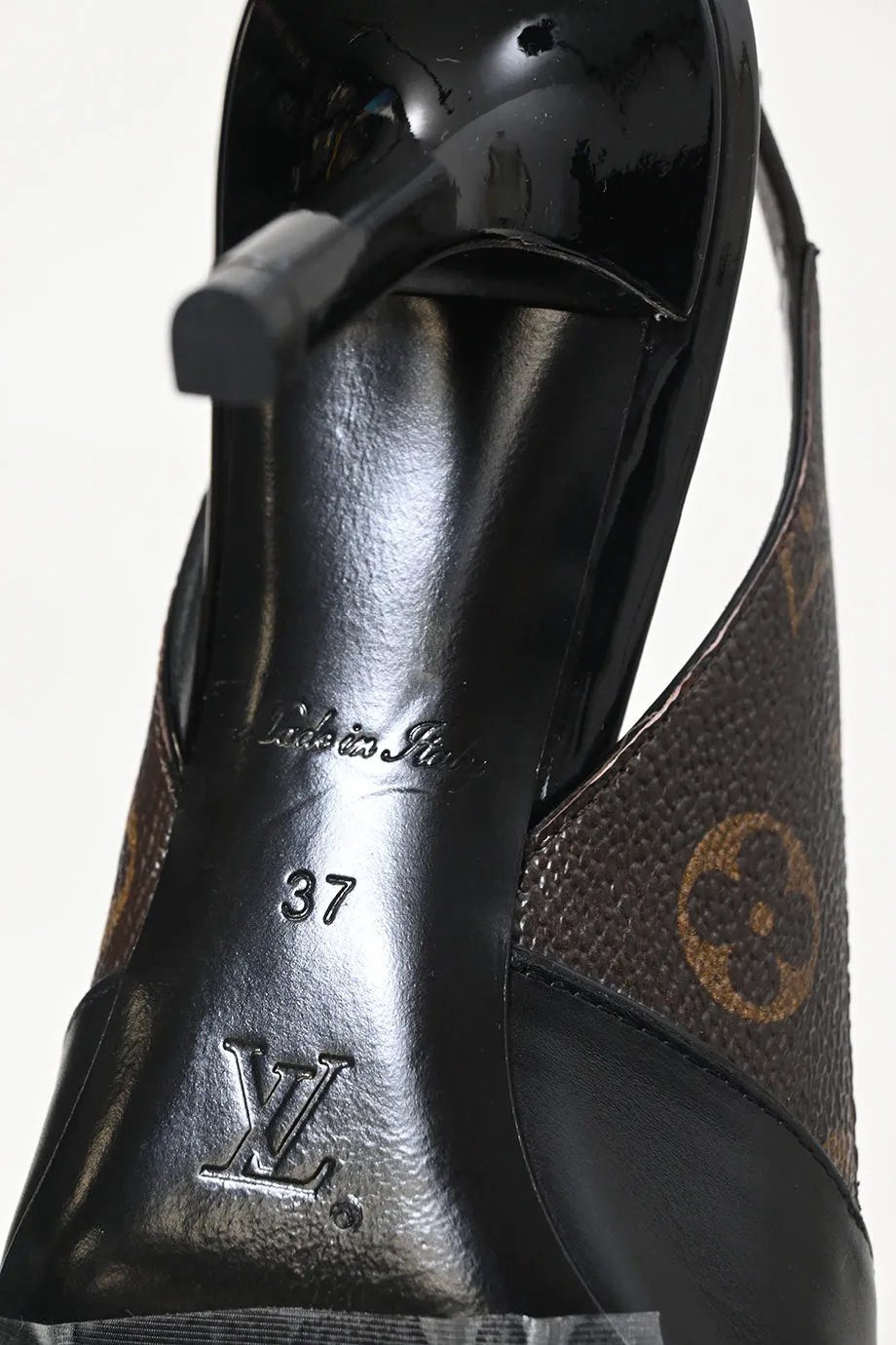[WS8039] Louis Vuitton | Mid Heel Pump