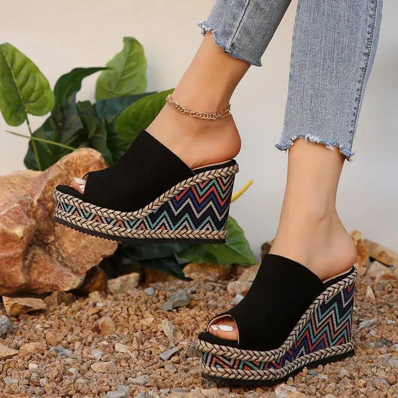 Zigzag Espadrille Wedges | Black | Bold and Comfortable