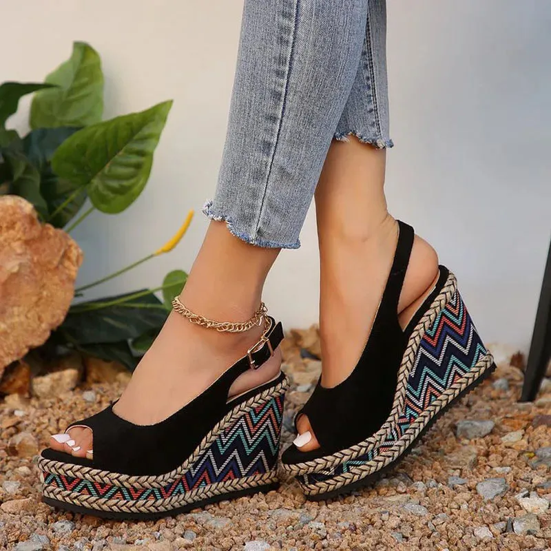 Zigzag Espadrille Wedges | Black | Bold and Comfortable
